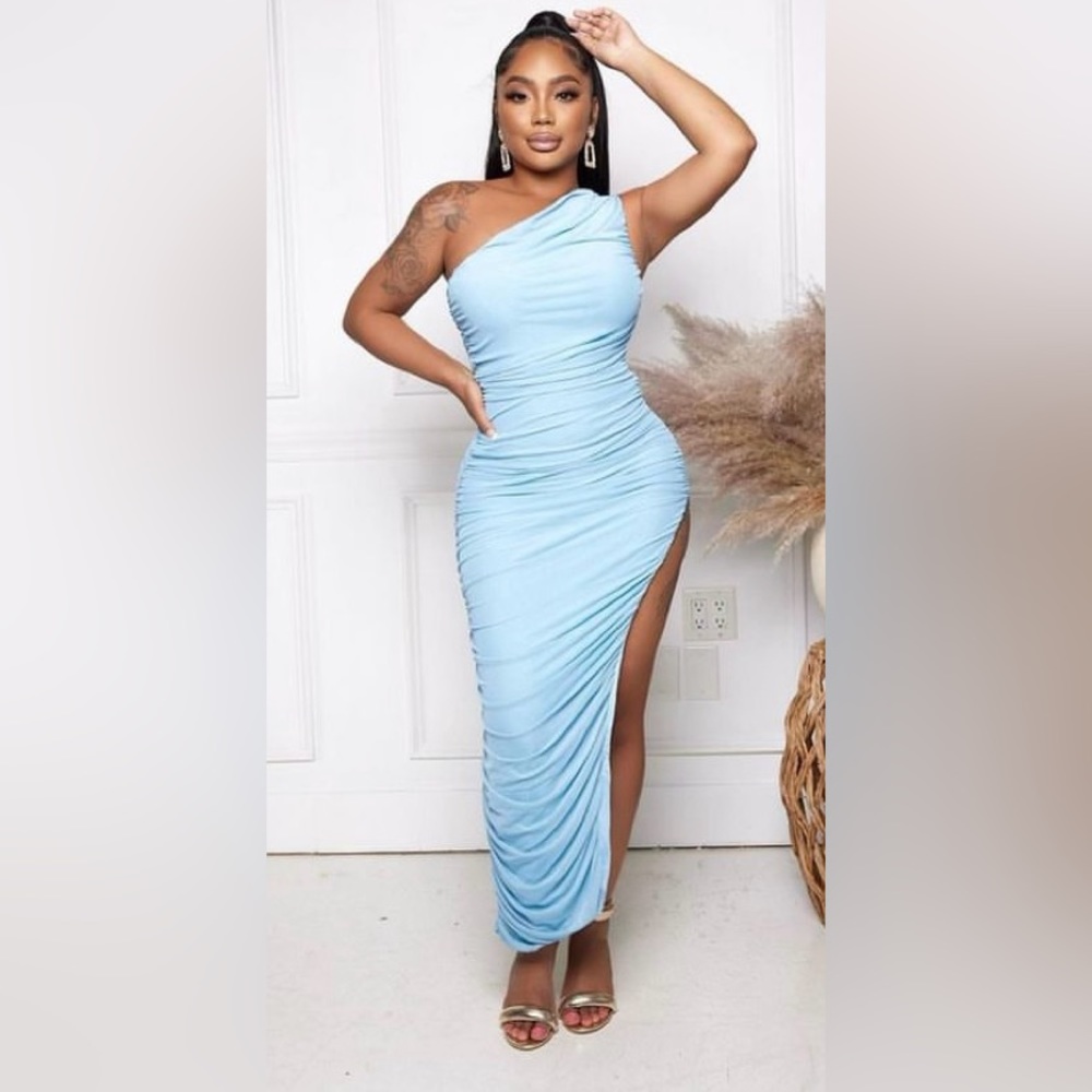 One shoulder dress